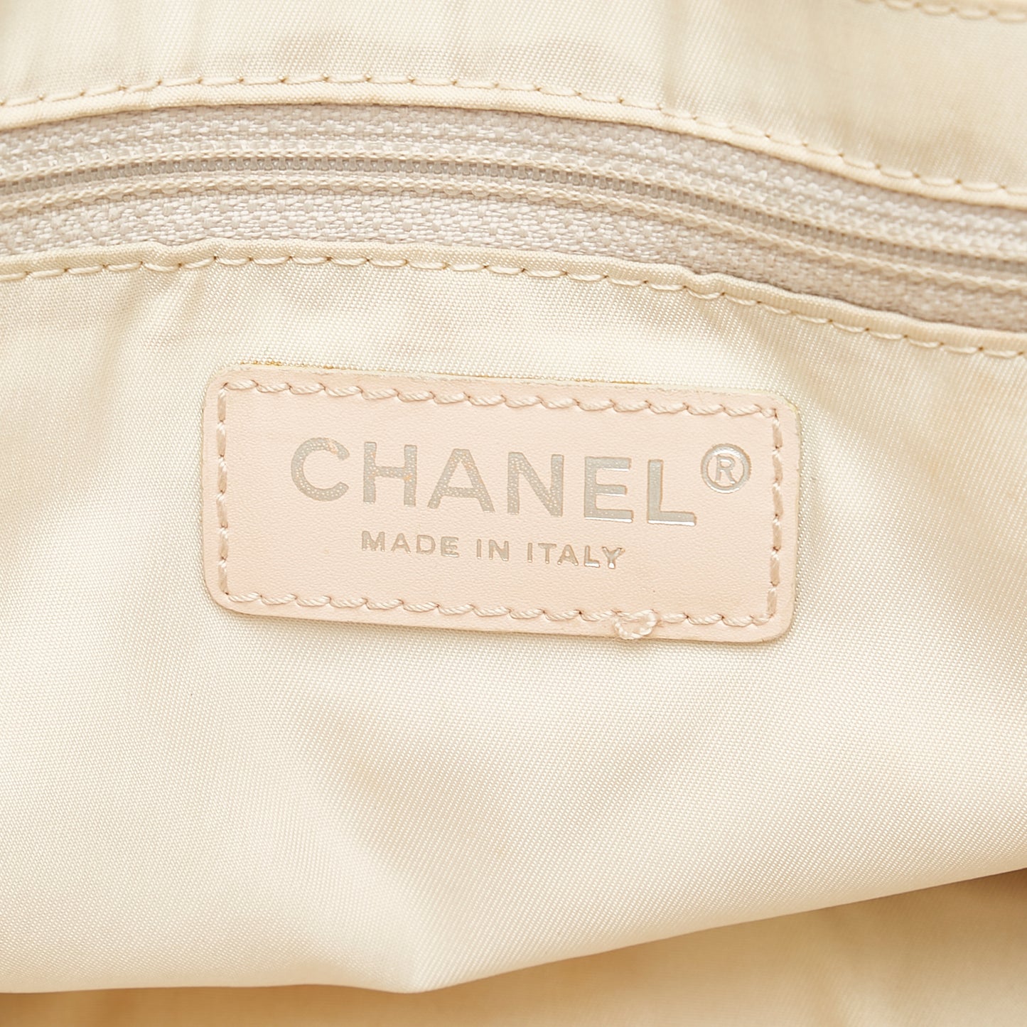 New Travel Line Nylon Tote Bag