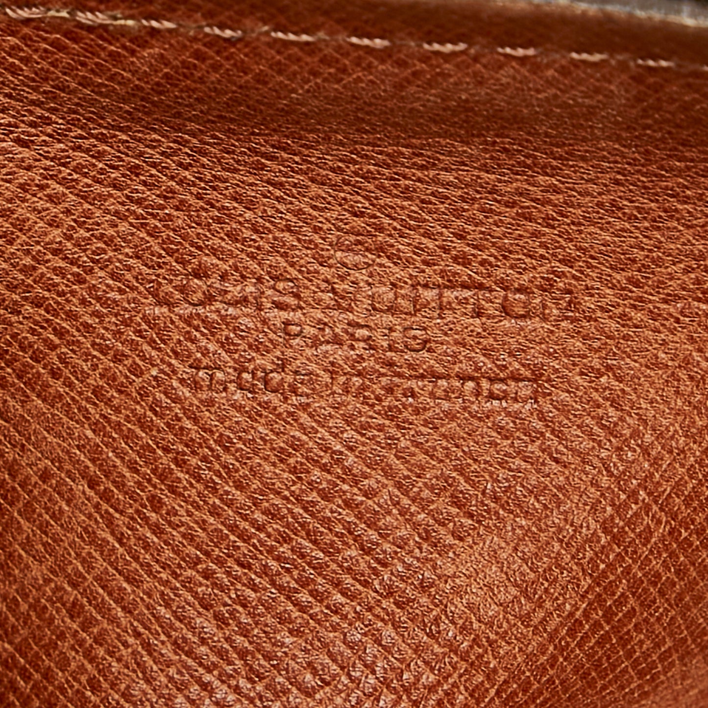 Monogram Papillon 26