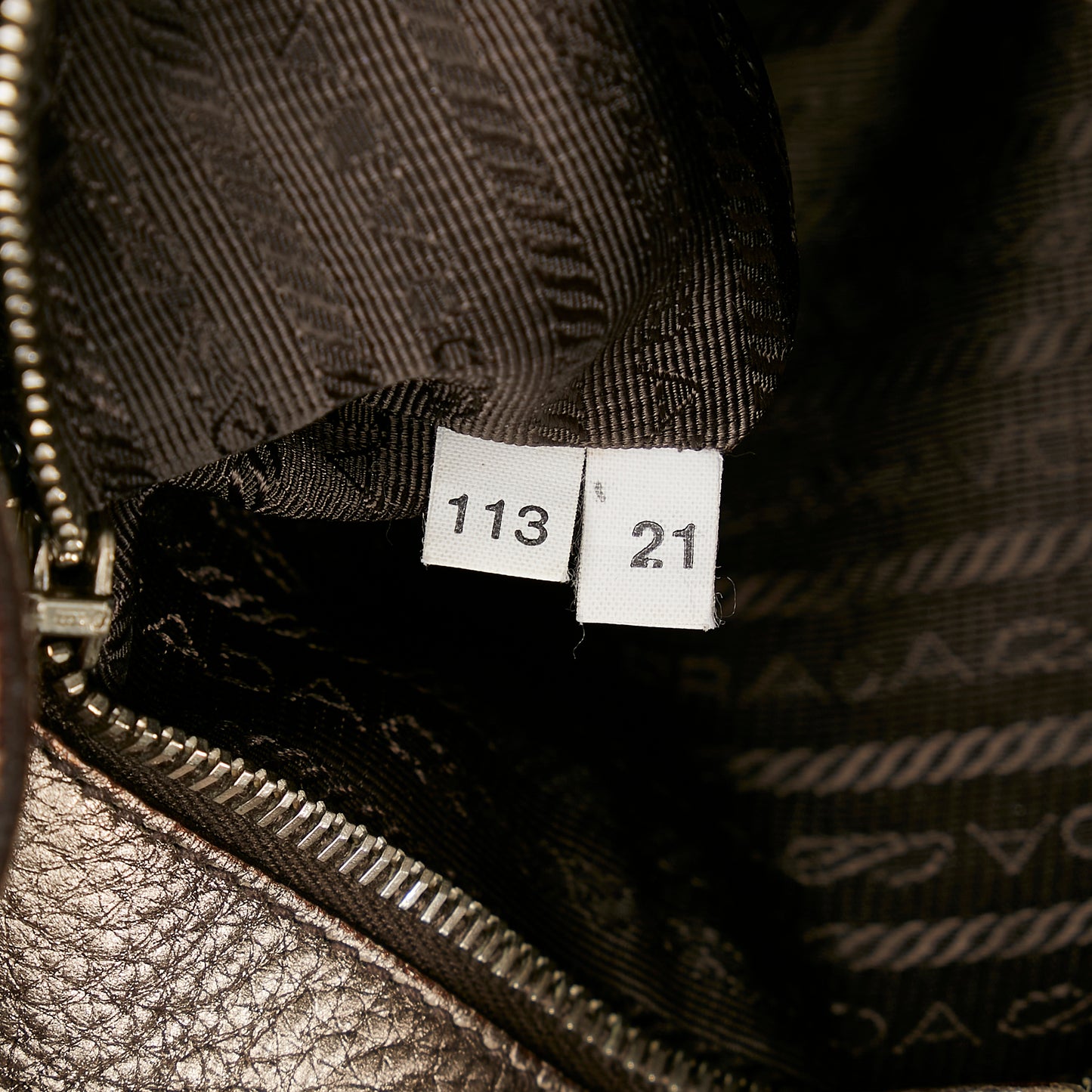 Vitello Daino Shoulder Bag