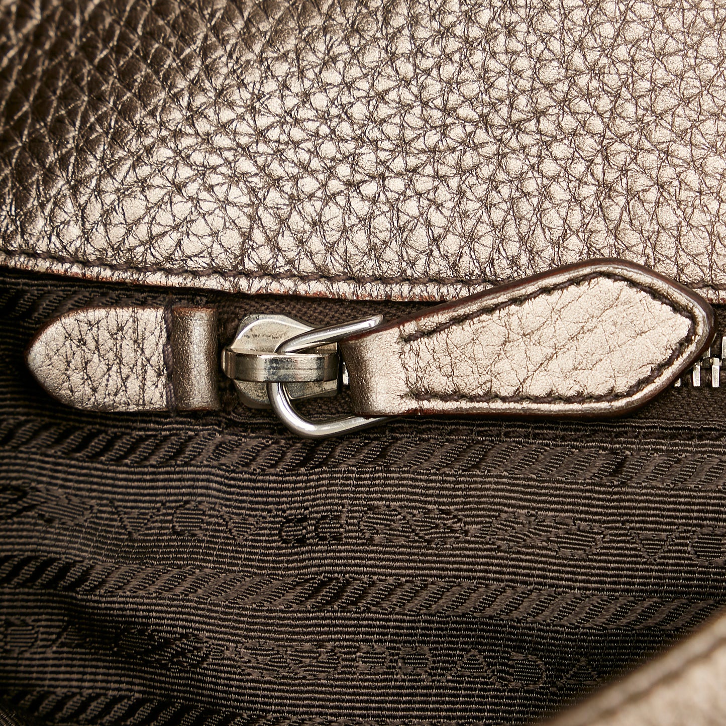Vitello Daino Shoulder Bag