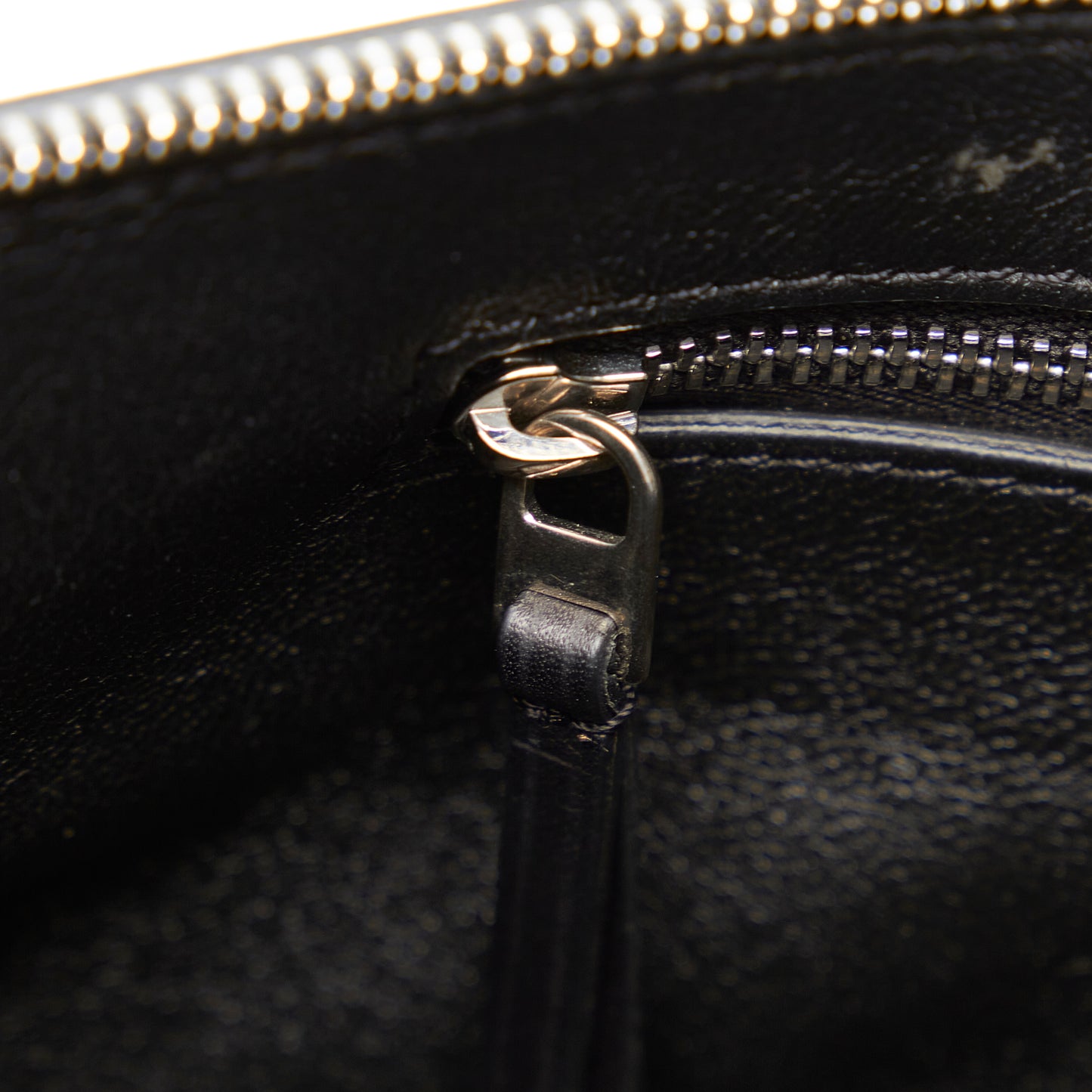 Medium Edge Bicolor Leather Handbag