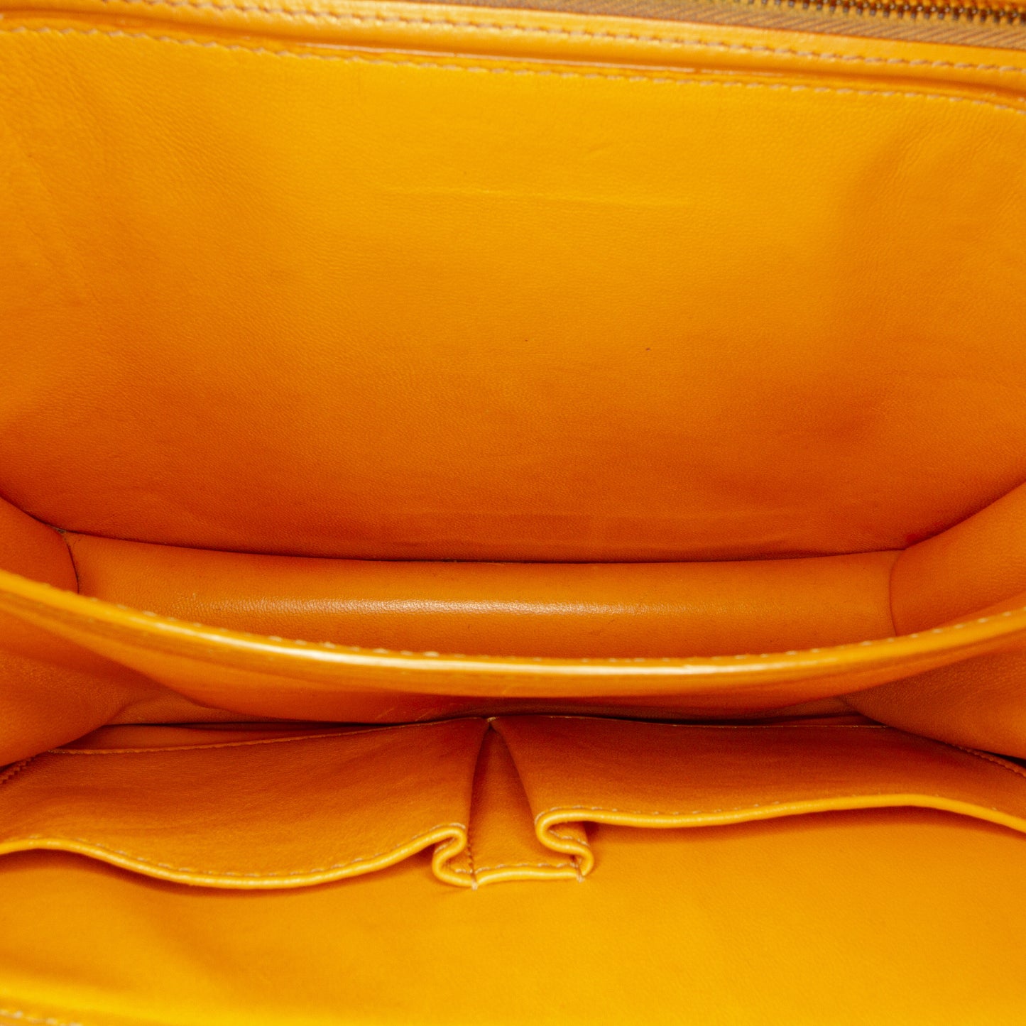 Medium Classic Box Leather Crossbody Bag