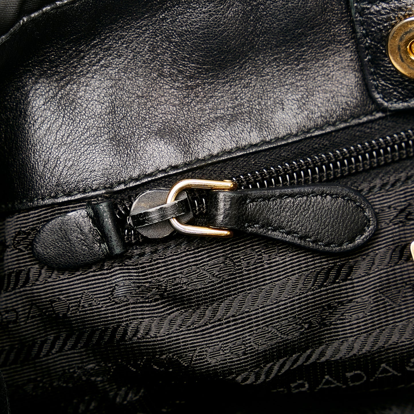 Tessuto Shoulder Bag