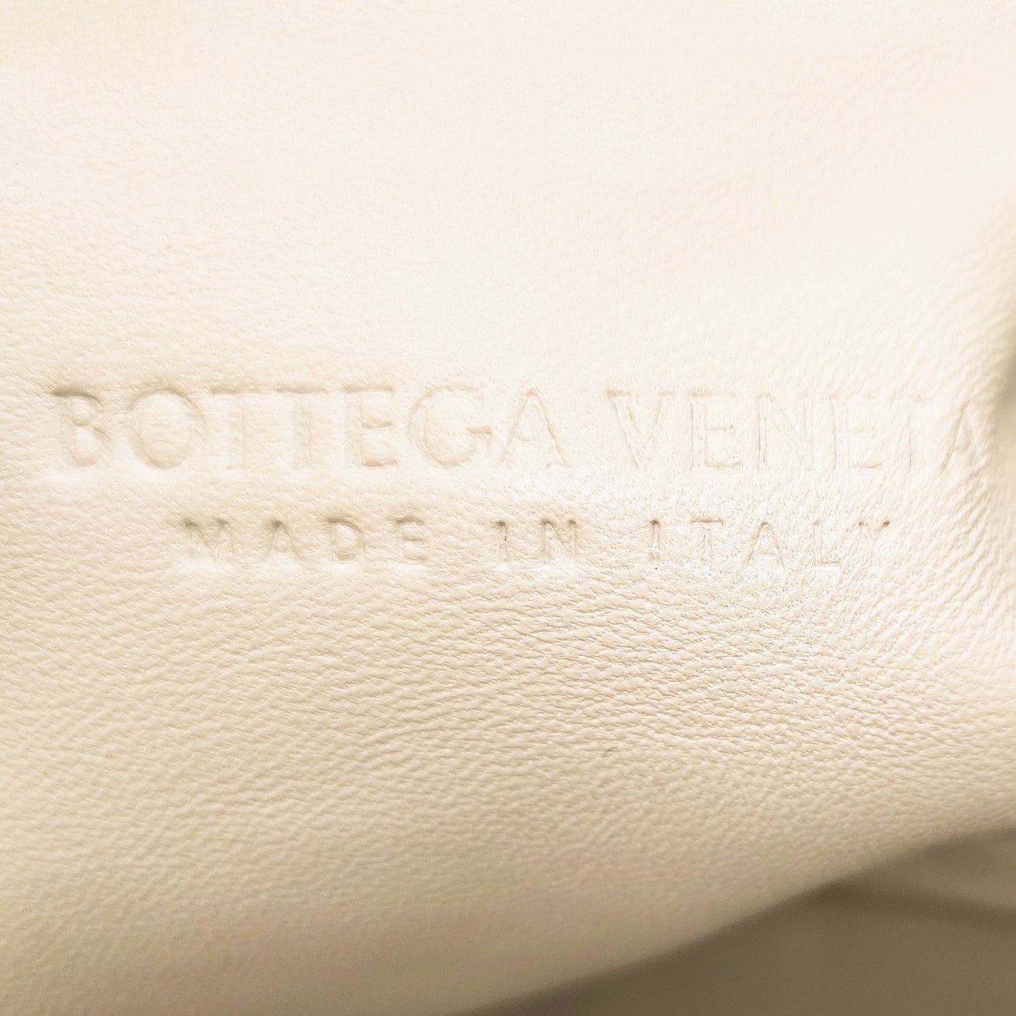 Metallic The Pouch