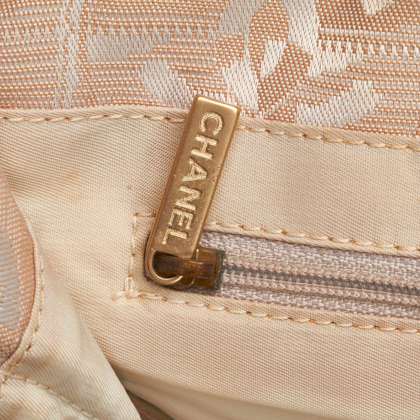 New Travel Line Nylon Tote Bag