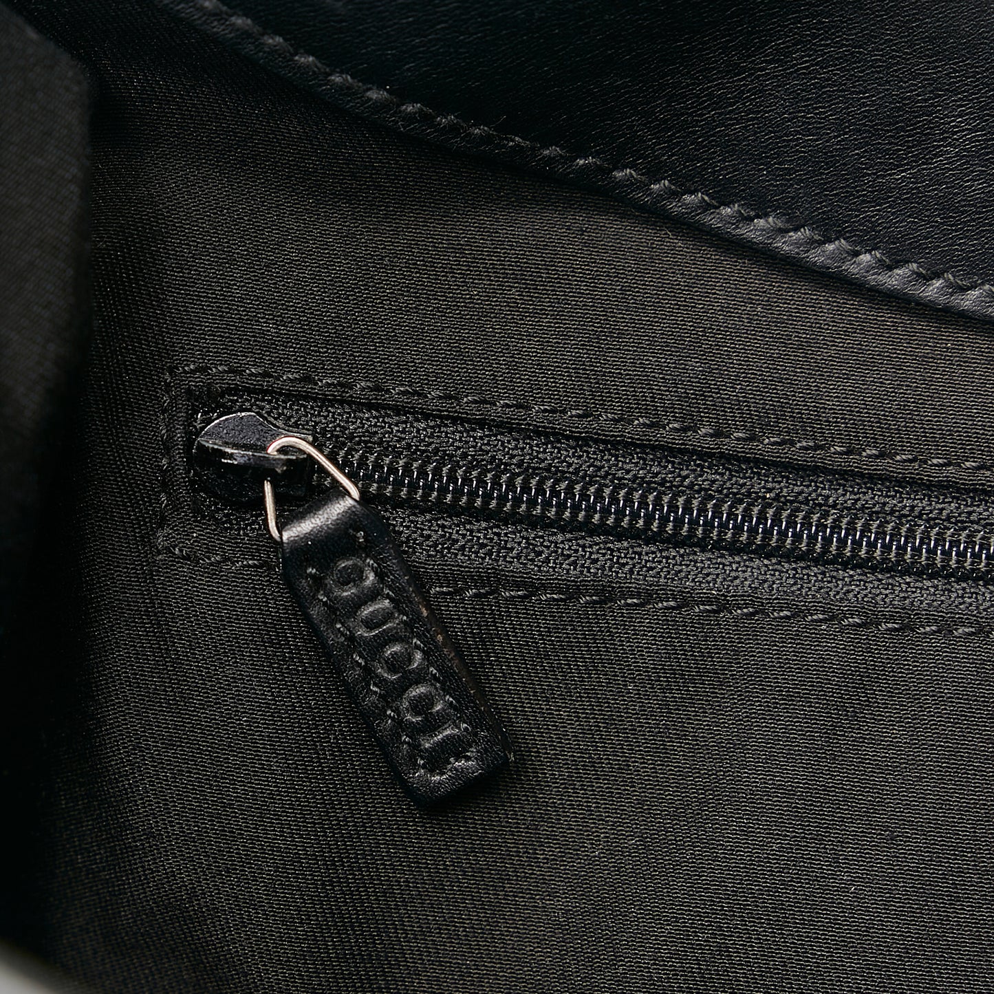 GG Canvas Shoulder Bag