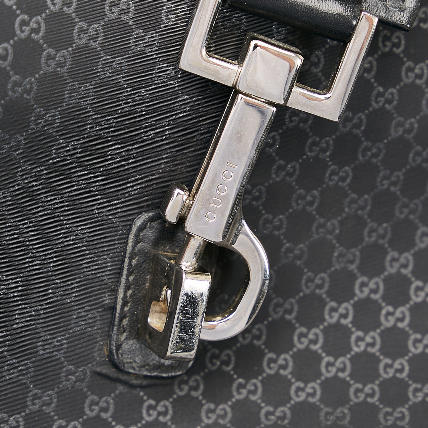 GG Canvas Shoulder Bag
