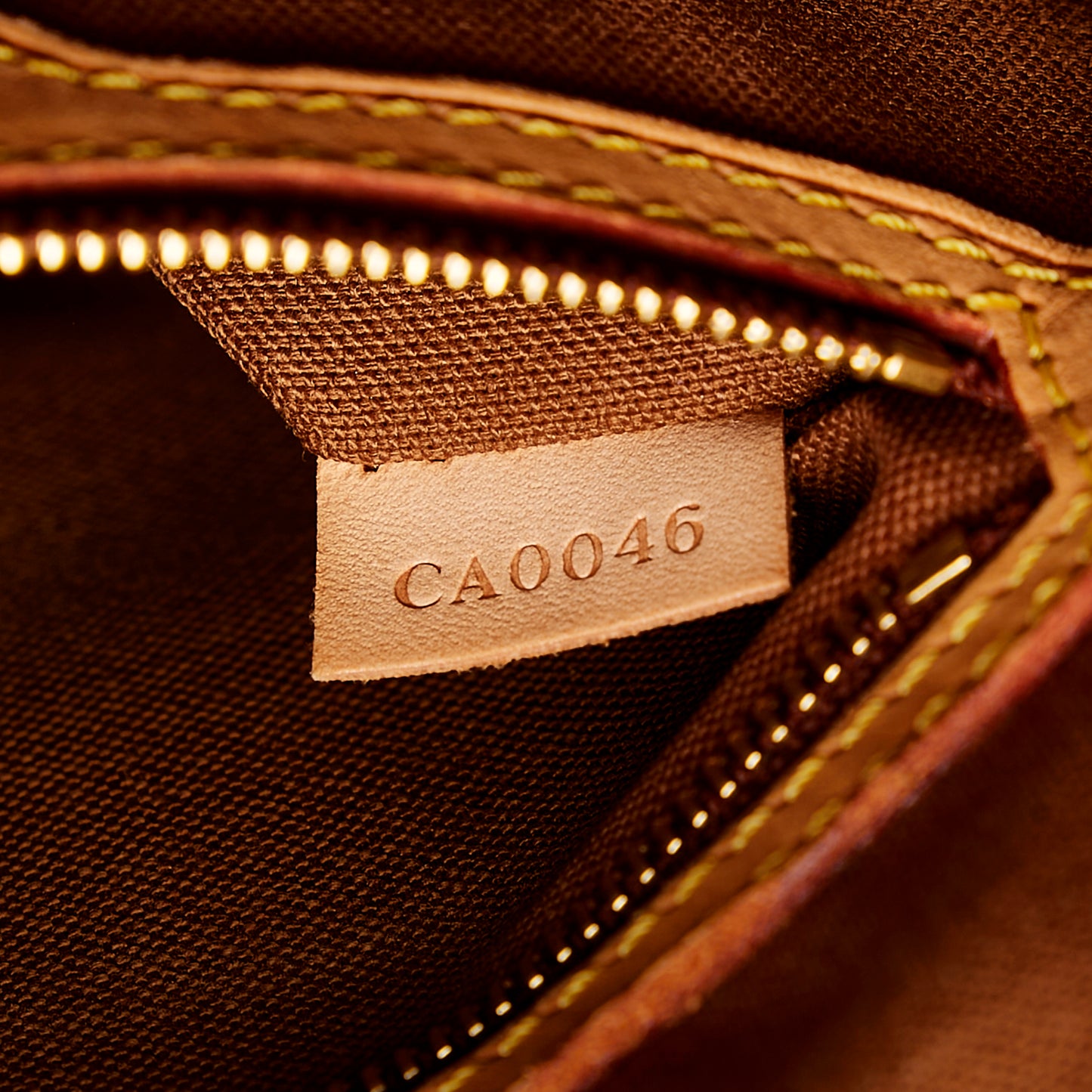 Monogram Batignolles Vertical