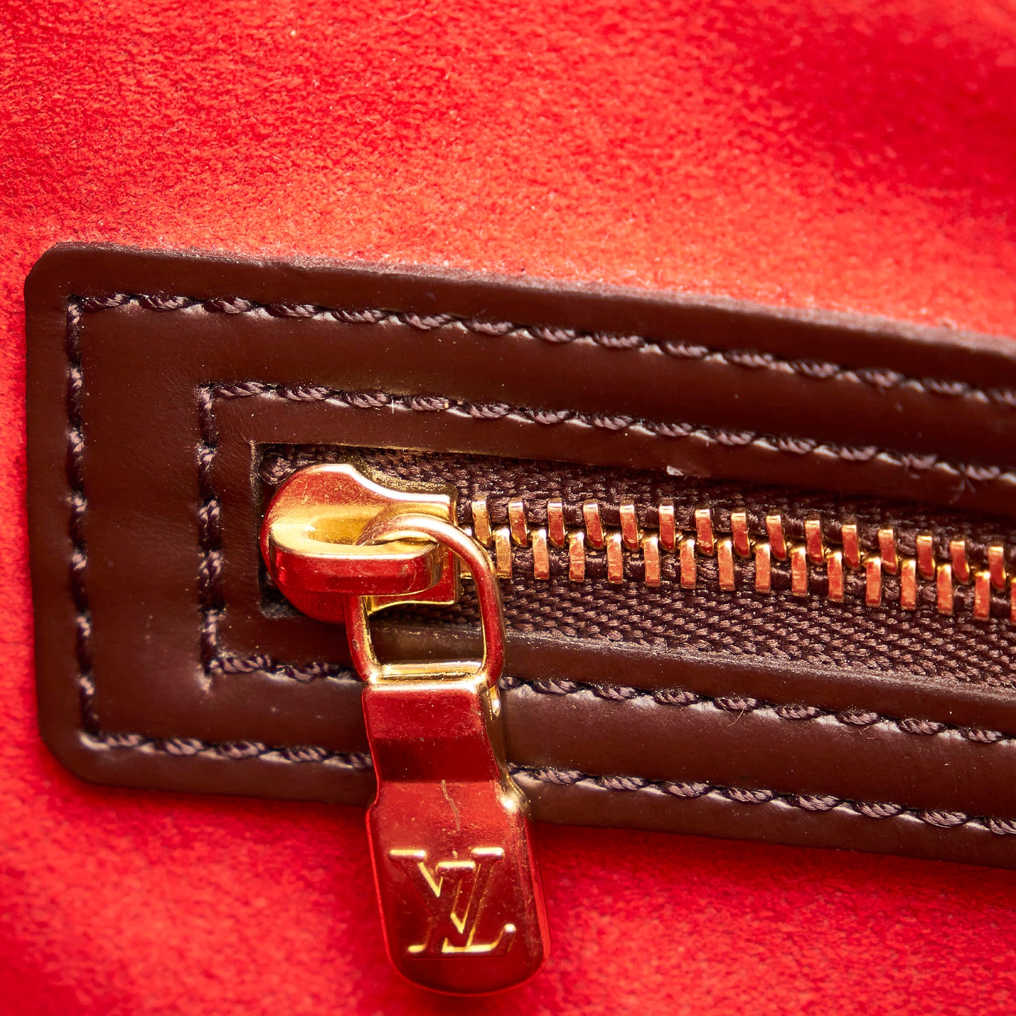 Damier Ebene Uzes