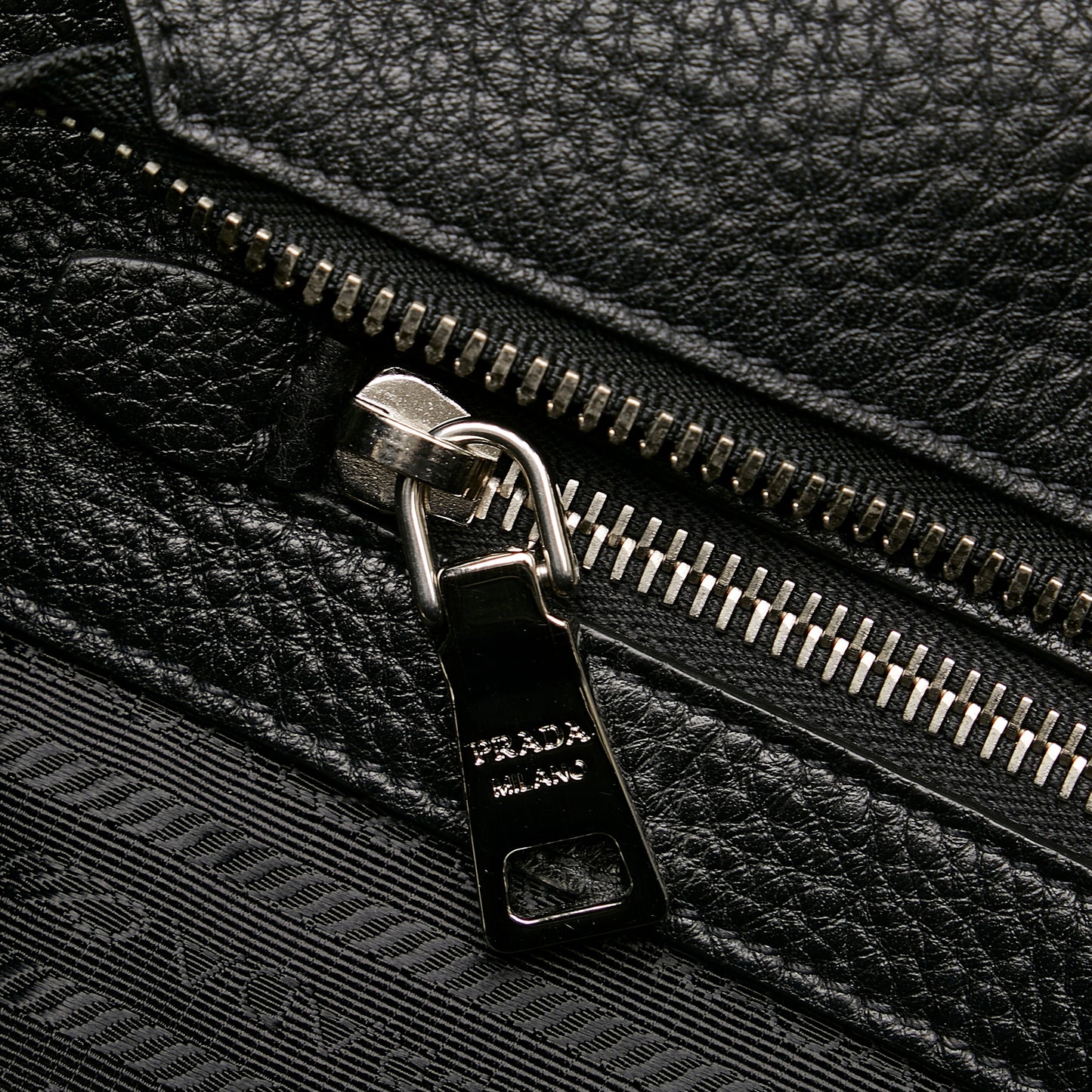 Vitello Grain Shopping Tote Bag