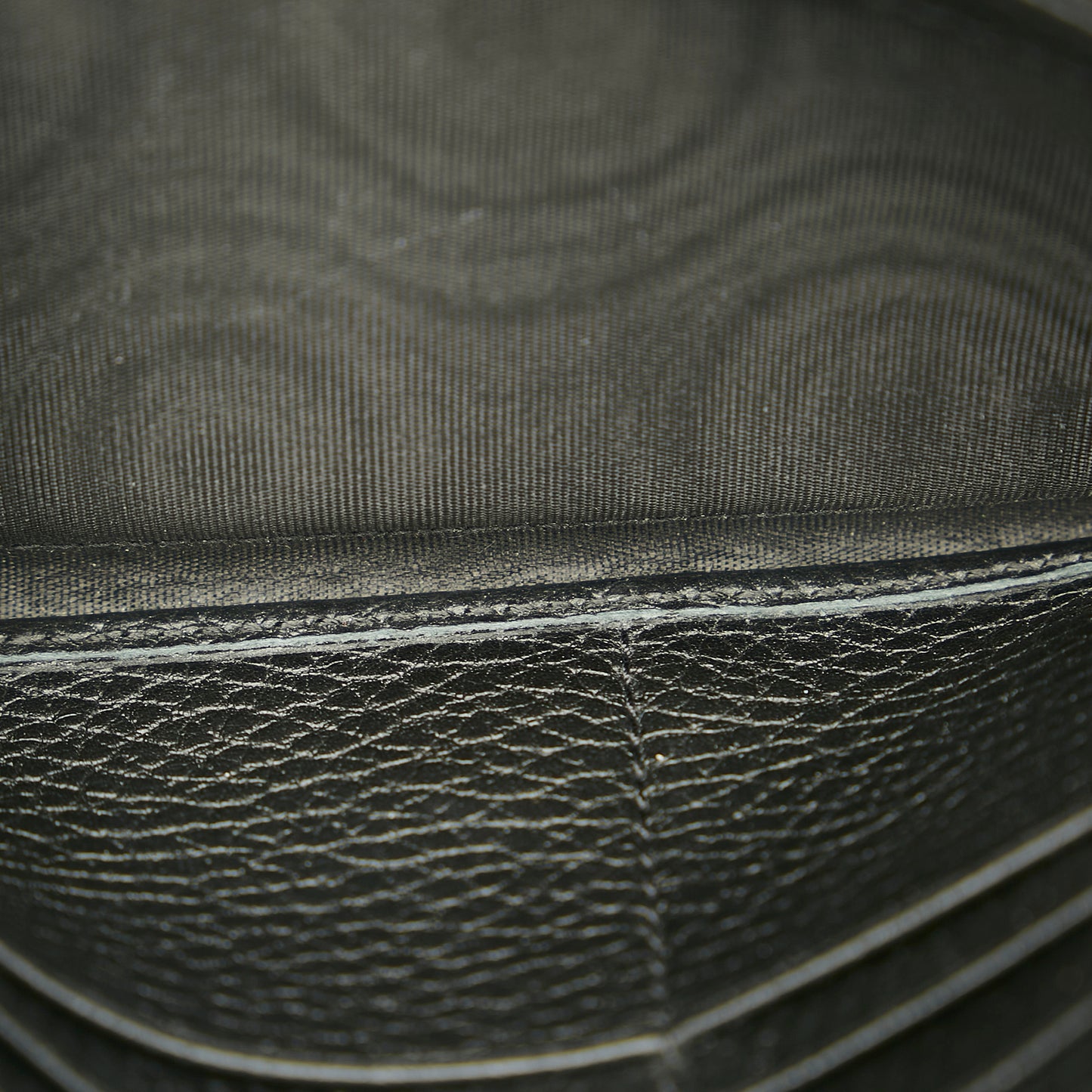 Interlocking G Continental Wallet