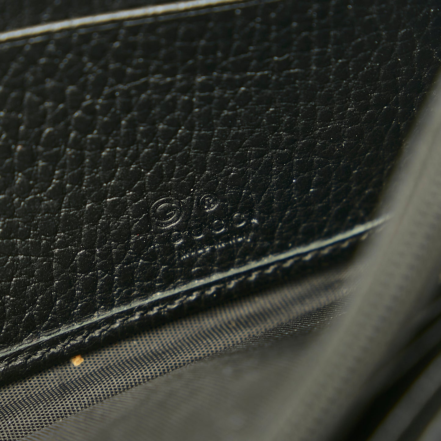 Interlocking G Continental Wallet