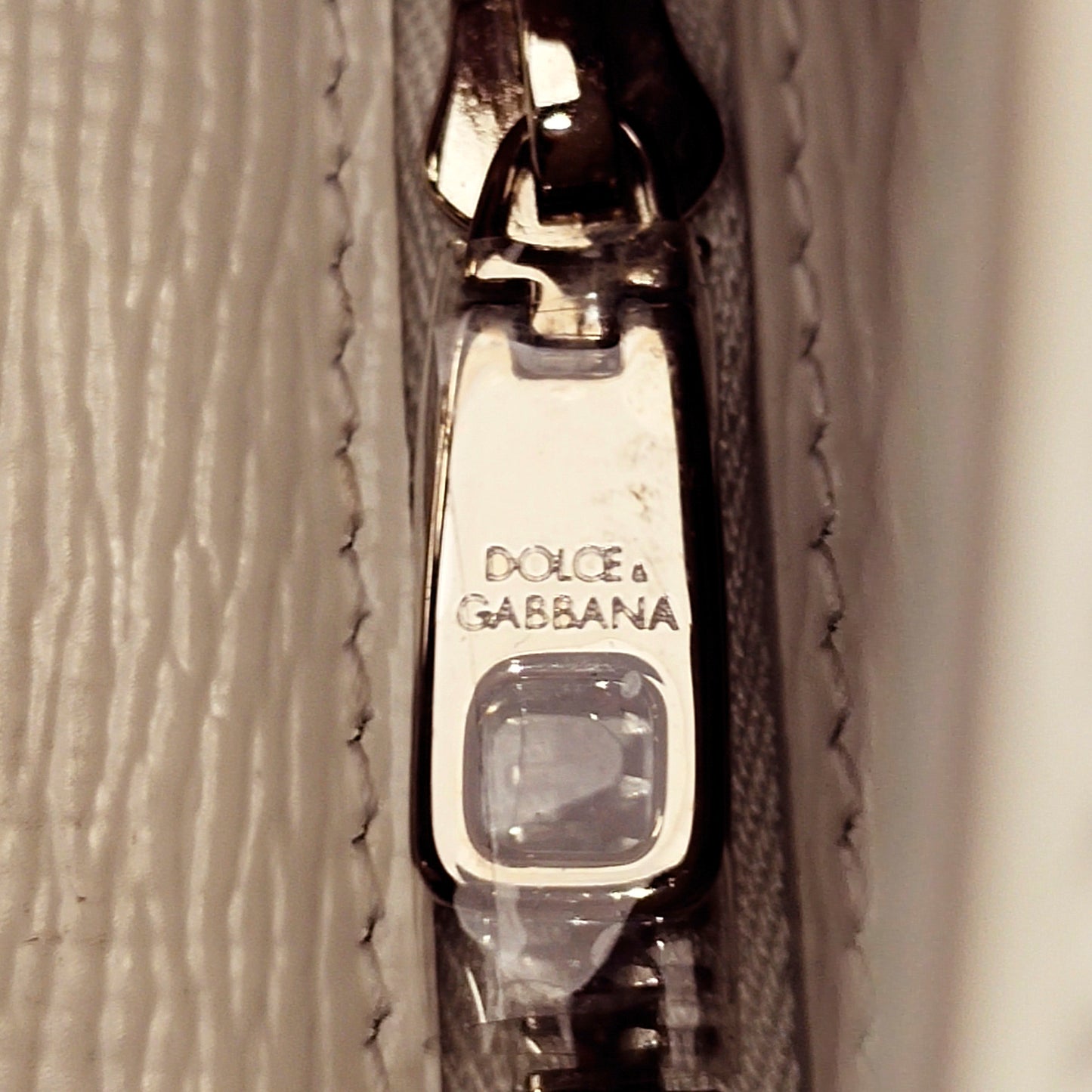 DG Millennials Crossbody