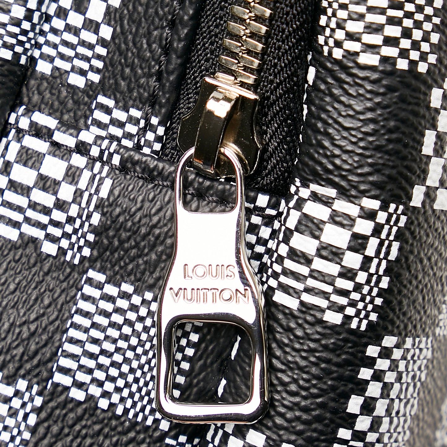 Distorted Damier Christopher