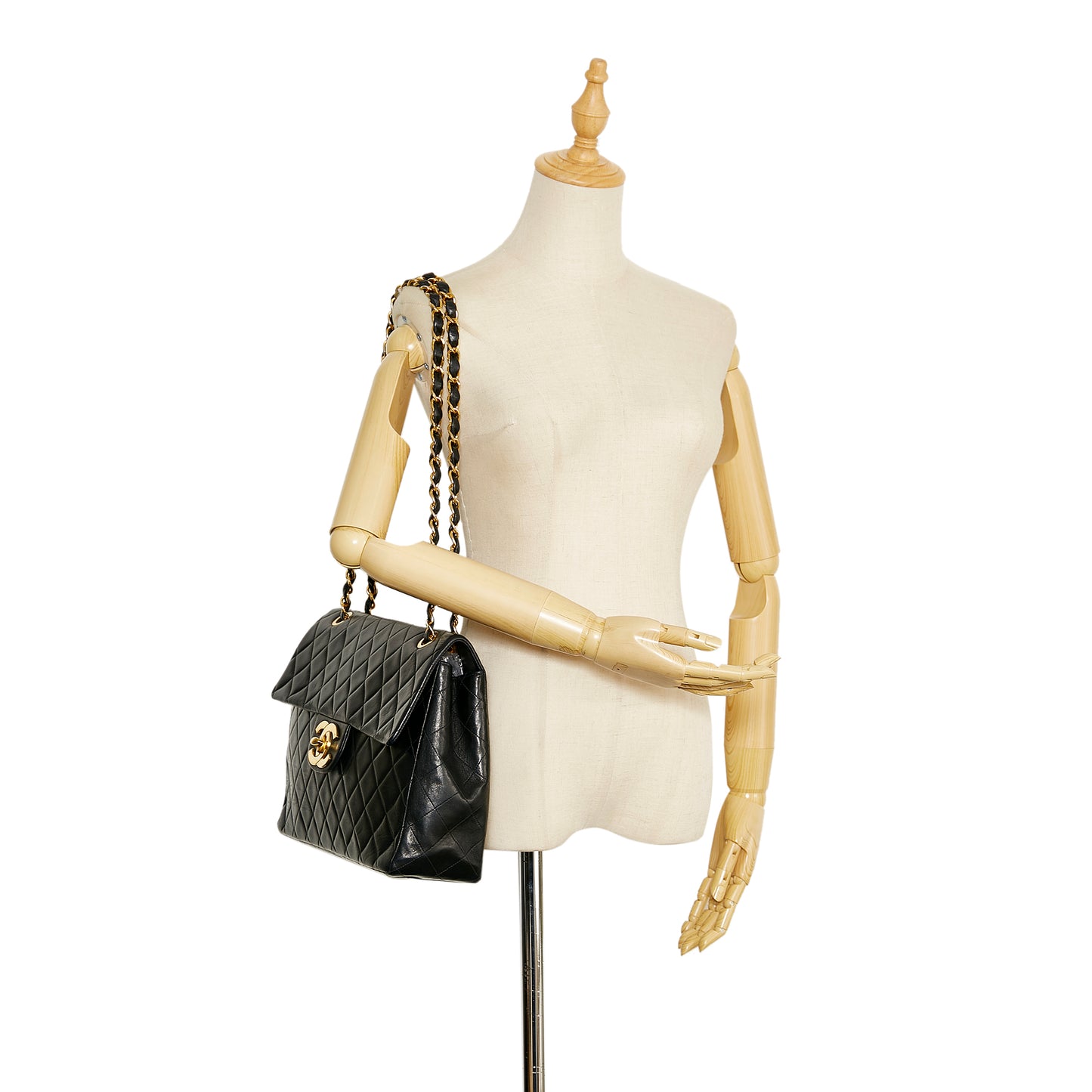 Jumbo Classic Lambskin Maxi Single Flap Bag