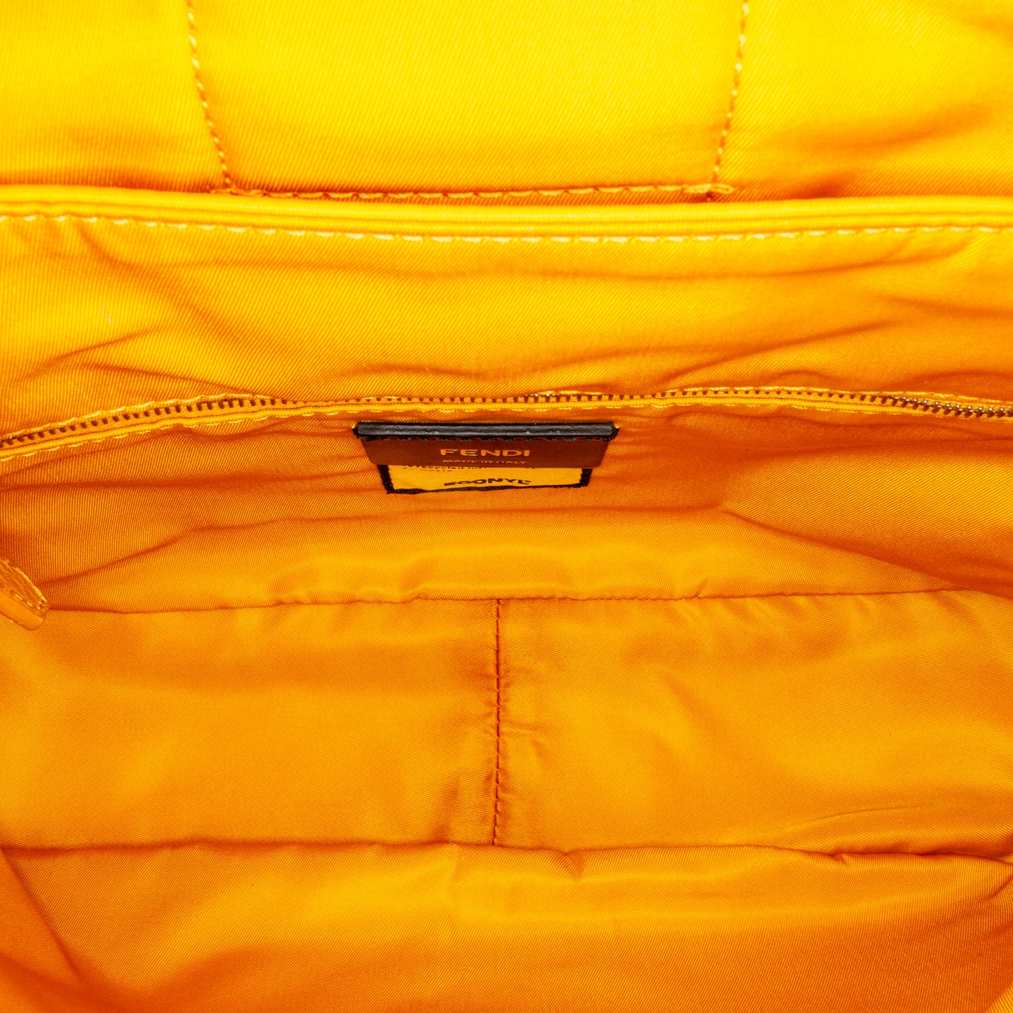 Medium Mamma Baguette Crossbody Bag