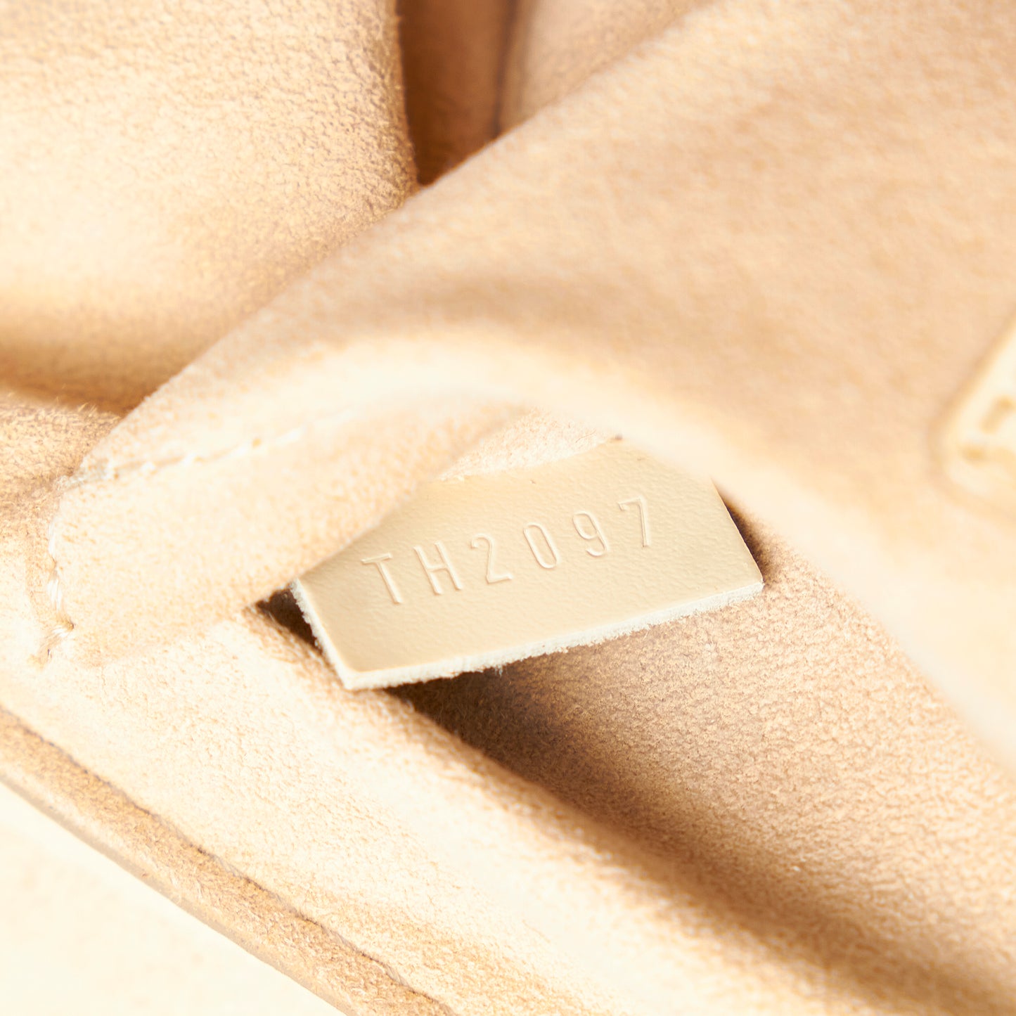 Epi Pochette Montaigne