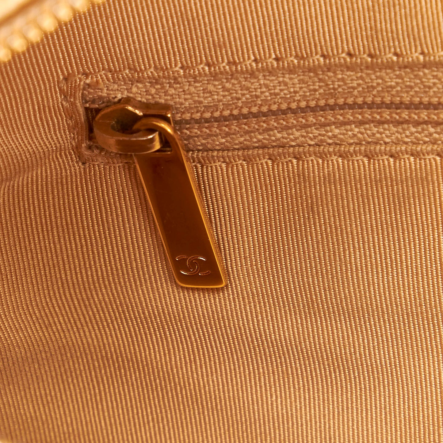 Matelasse Caviar Leather Handbag