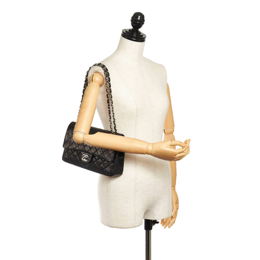 Medium Classic Lambskin Double Flap