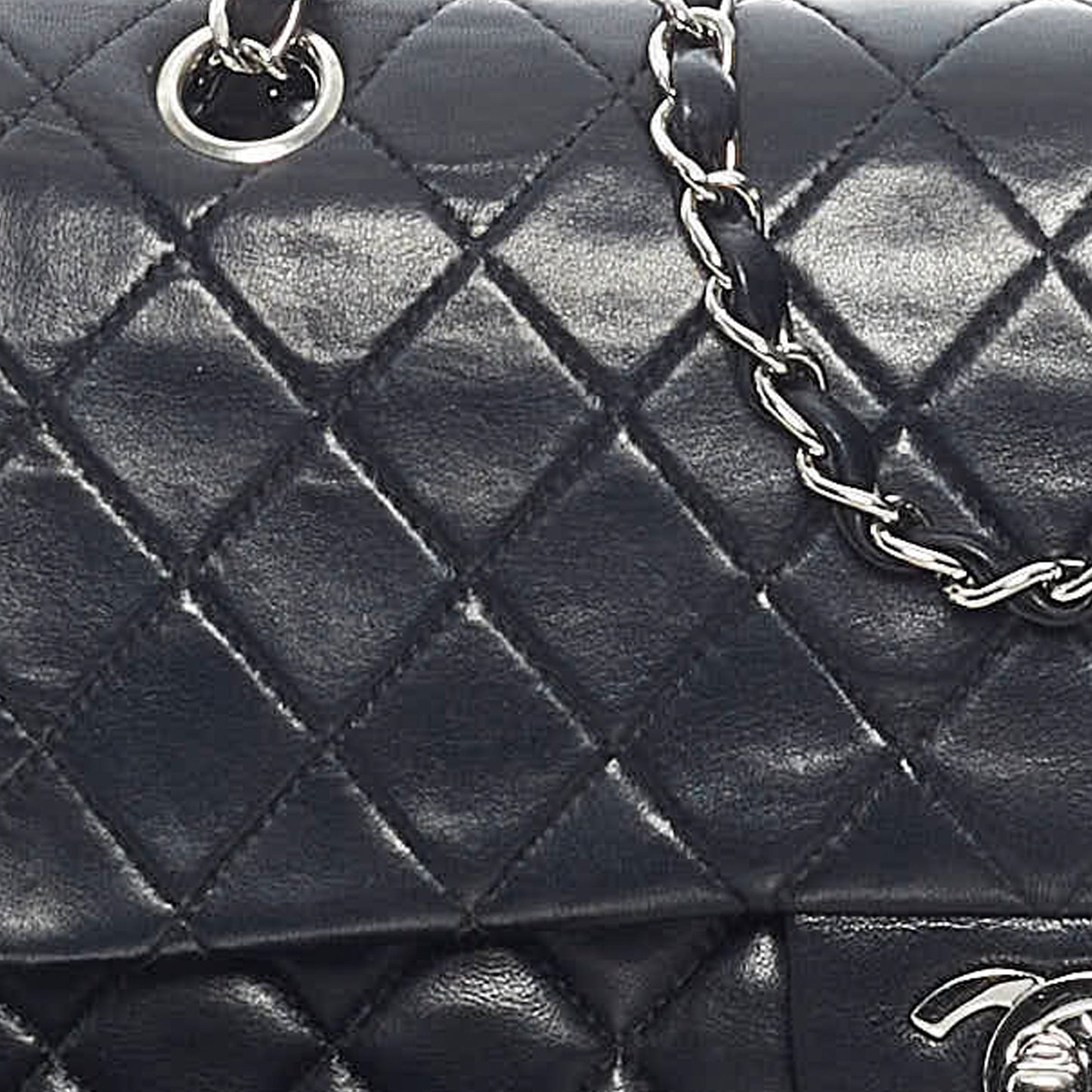 Medium Classic Lambskin Double Flap