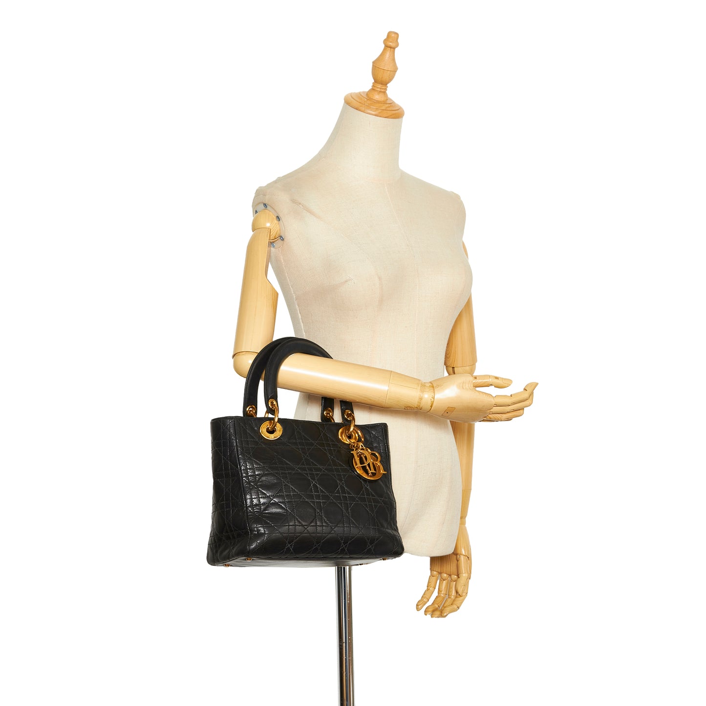 Medium Cannage Lady Dior