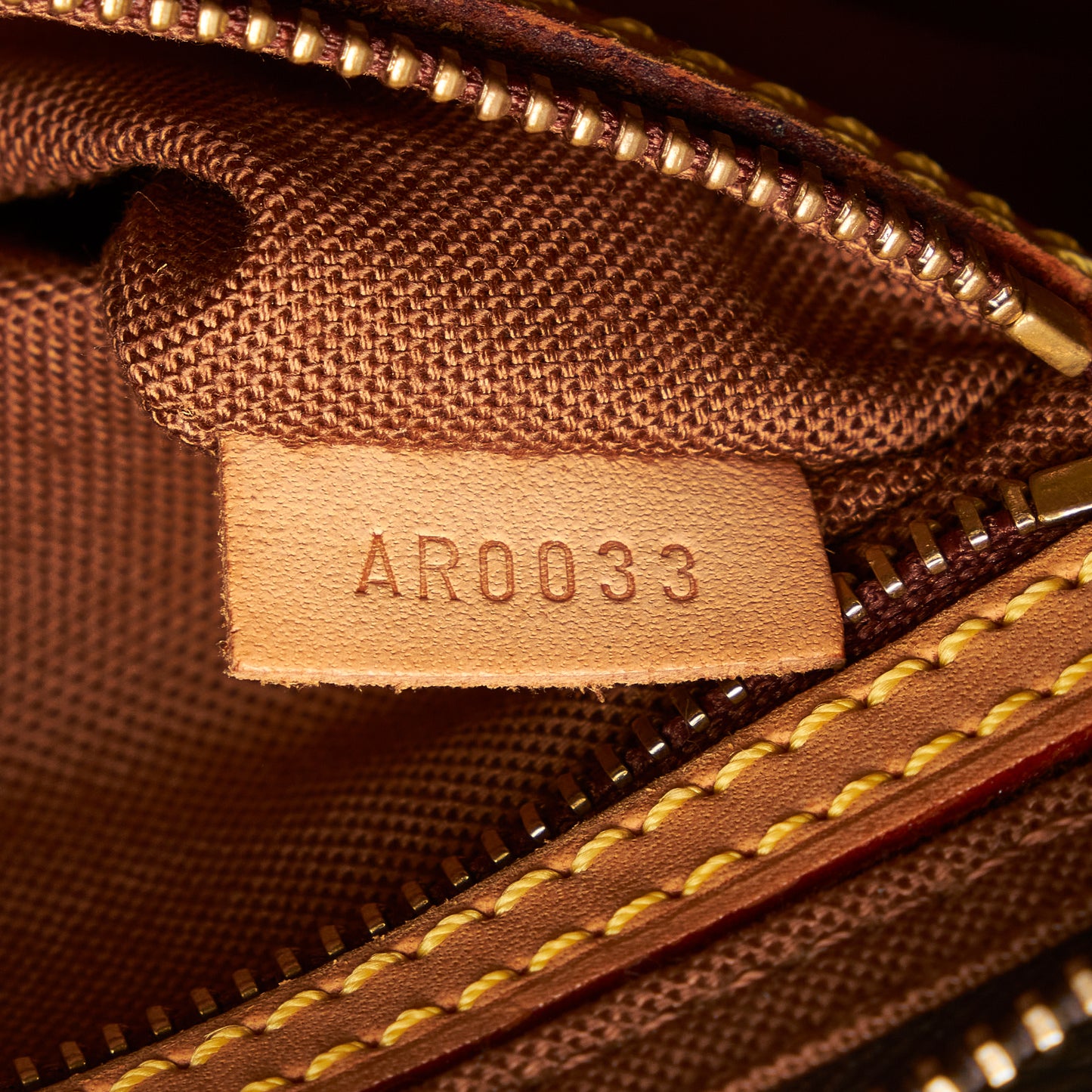Monogram Trotteur