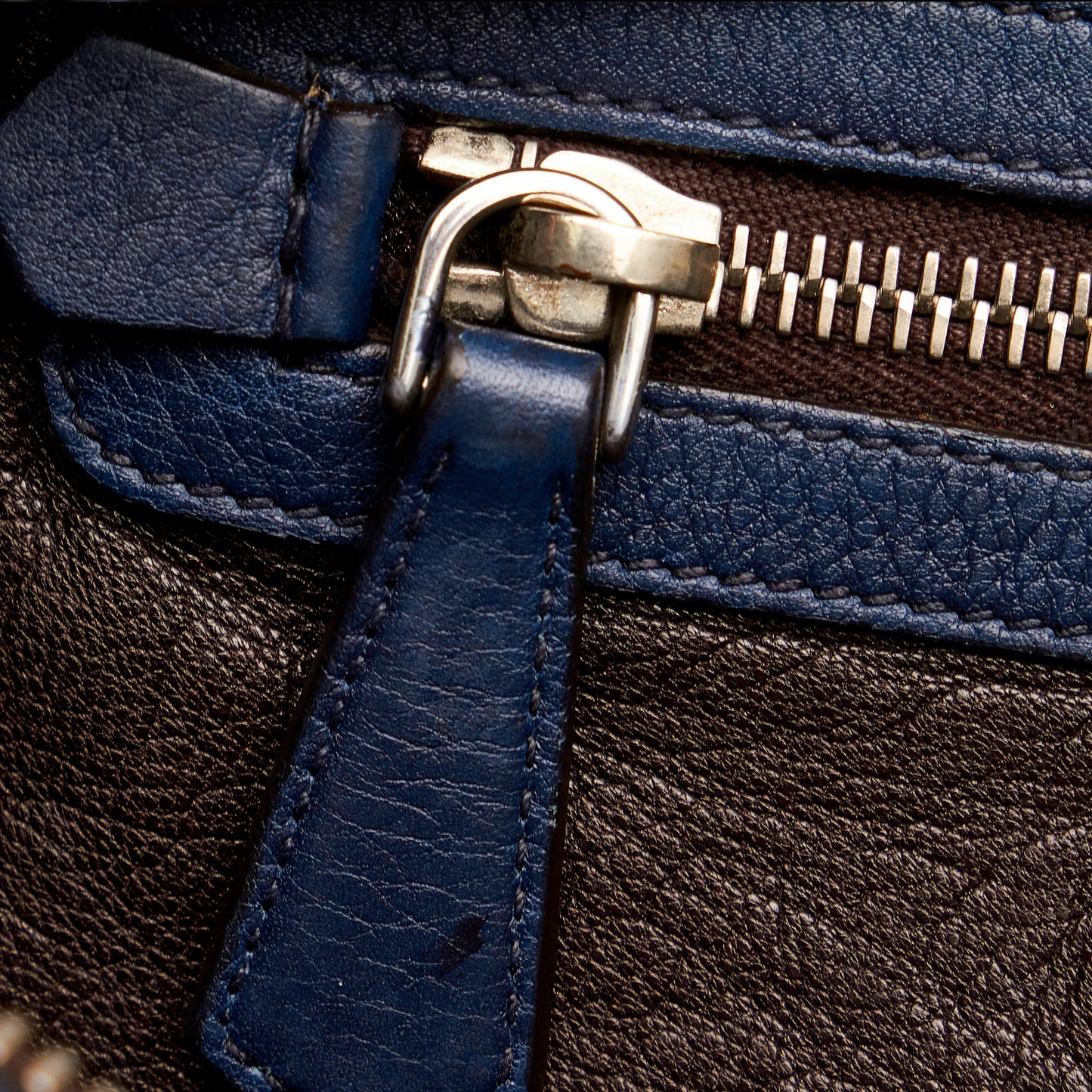 Vitello Daino Crossbody Bag