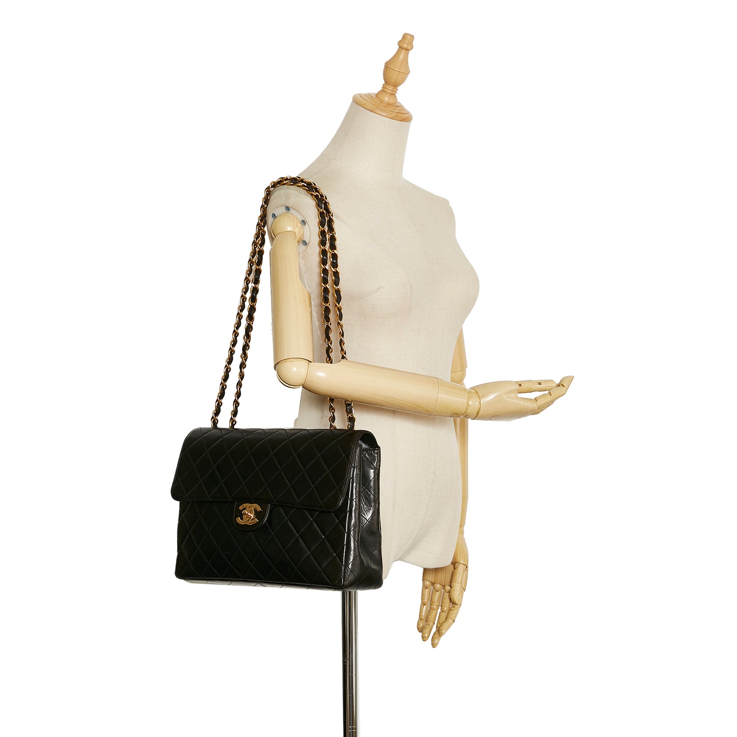 Maxi Classic Lambskin Single Flap