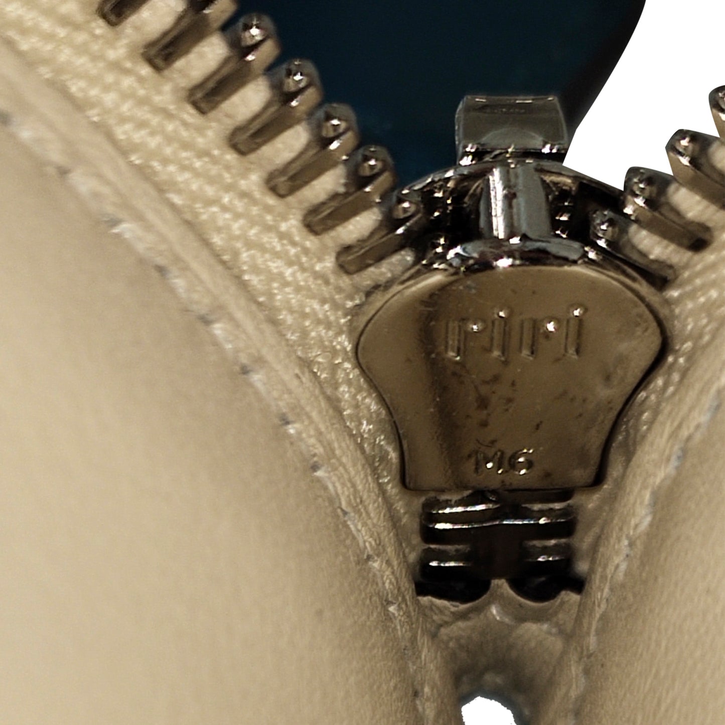 Swift Pochette Bazar