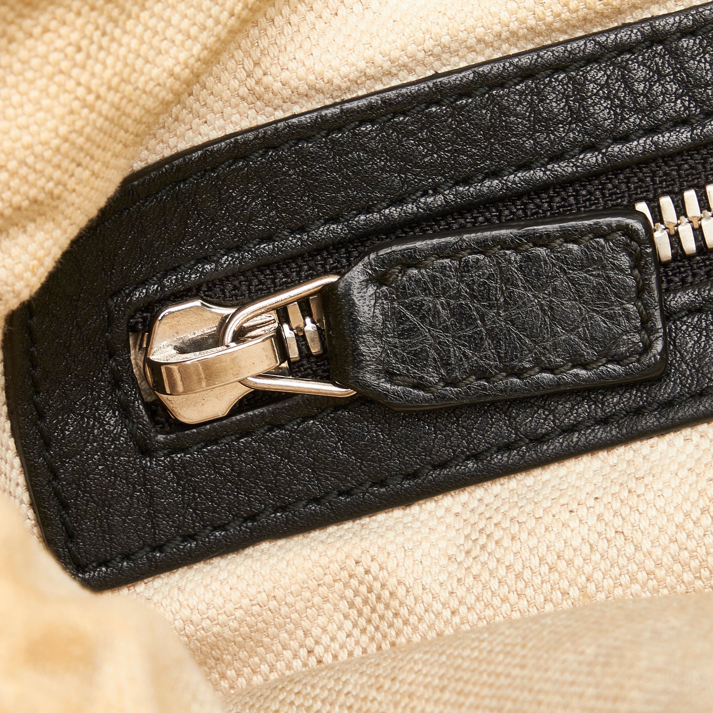 Interlocking G Crossbody
