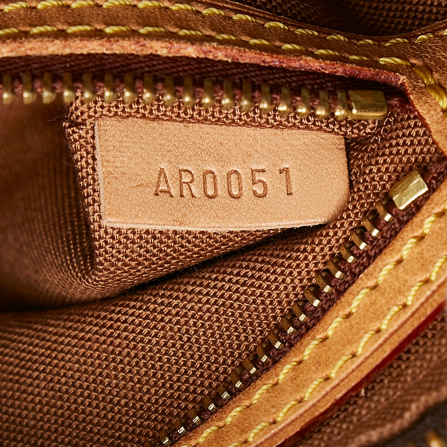 Monogram Trotteur