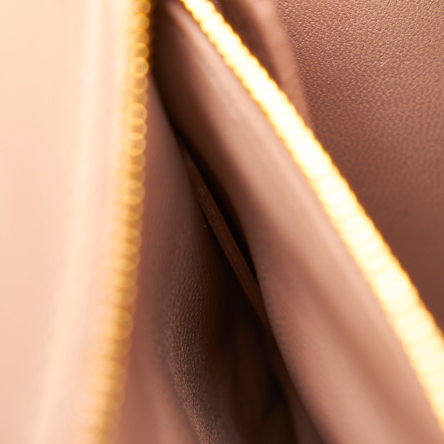 30 Montaigne Flap Bag