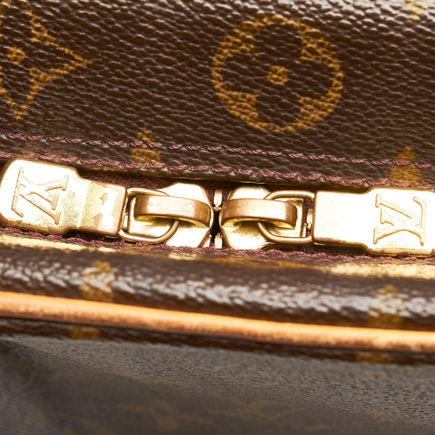 Monogram Excentri-Cite