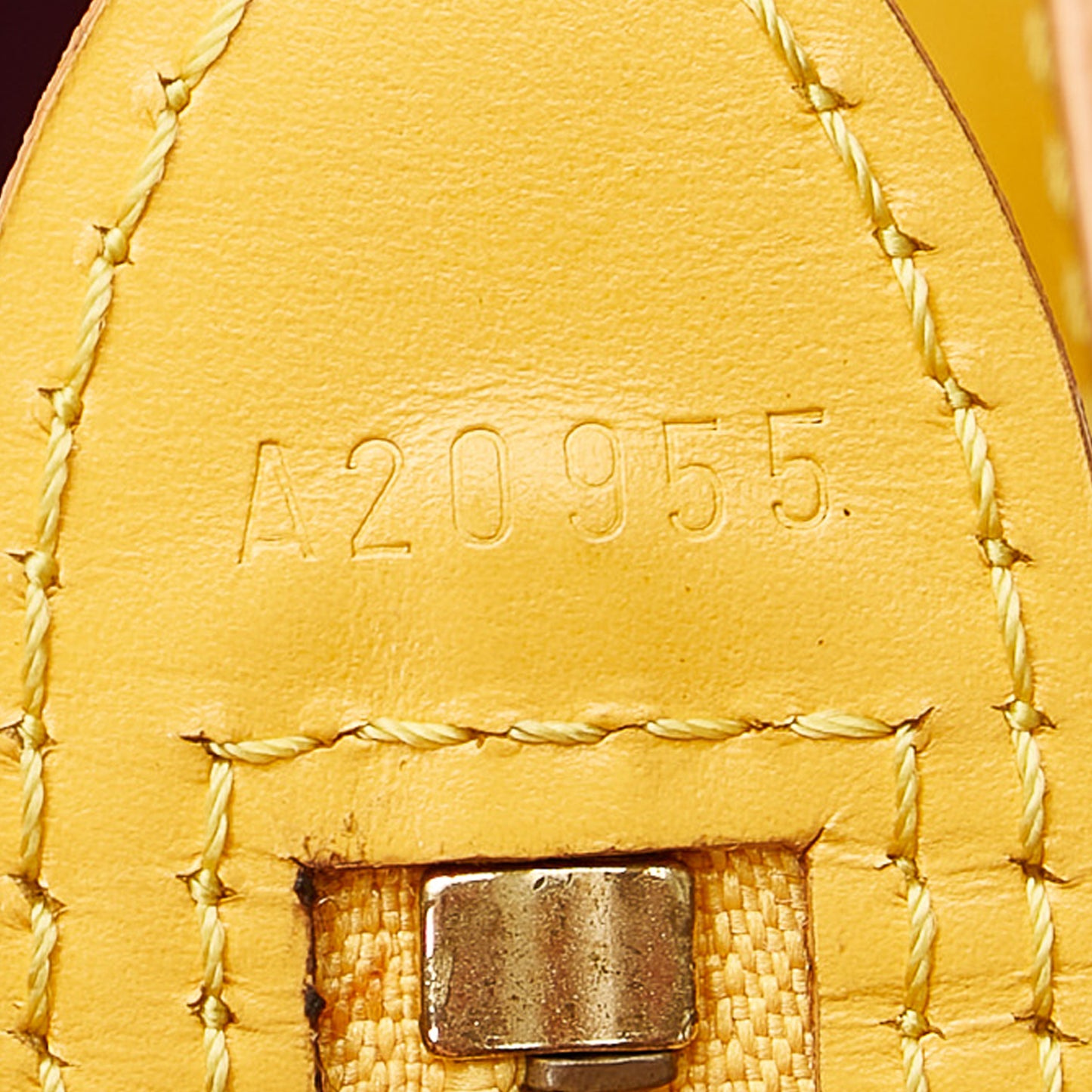Epi Saint Jacques GM Long Strap